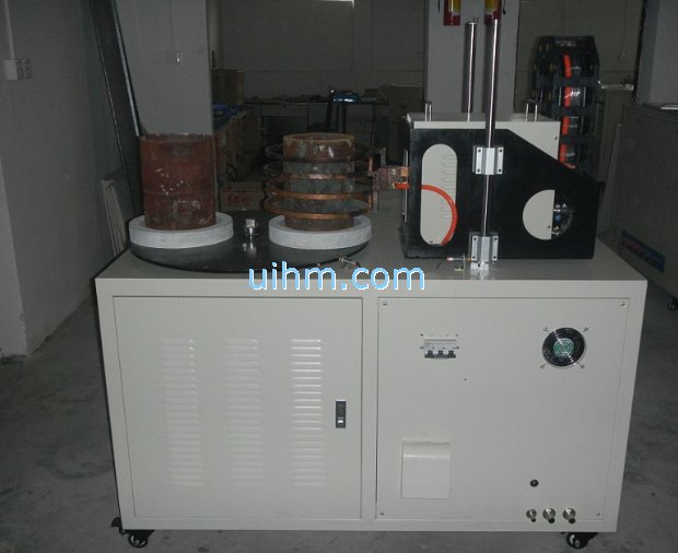Custom-Build Rotating Double Station with UM-60AB-HF for heating motor rotor and stator Custom-Build Rotating Double Station with UM-60AB-HF for heating motor rotor and stator