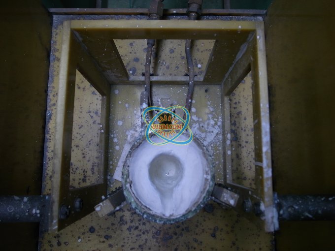 中频induction melting furnace