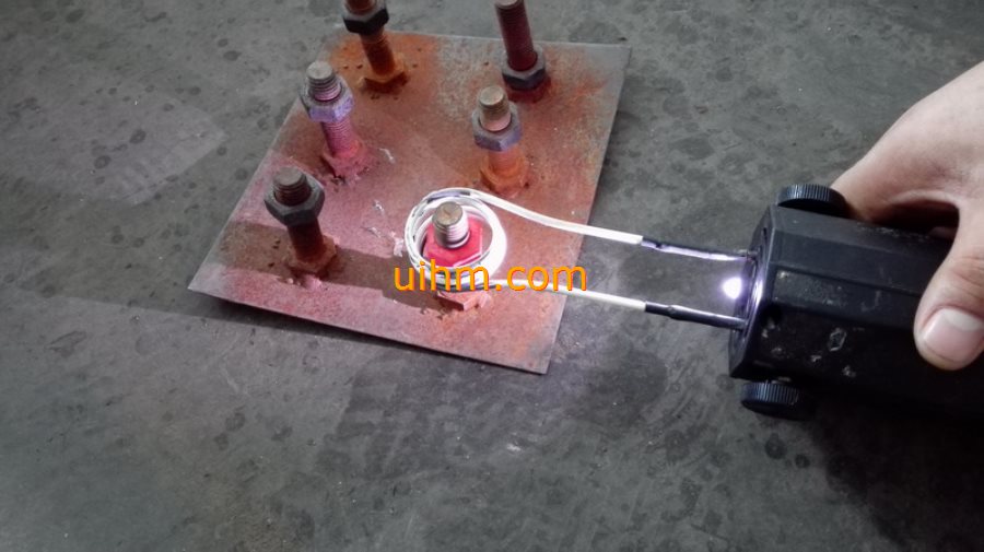handhel mini induction heater for heating nuts,screws etc_1 handhel mini induction heater for heating nuts,screws etc_1
