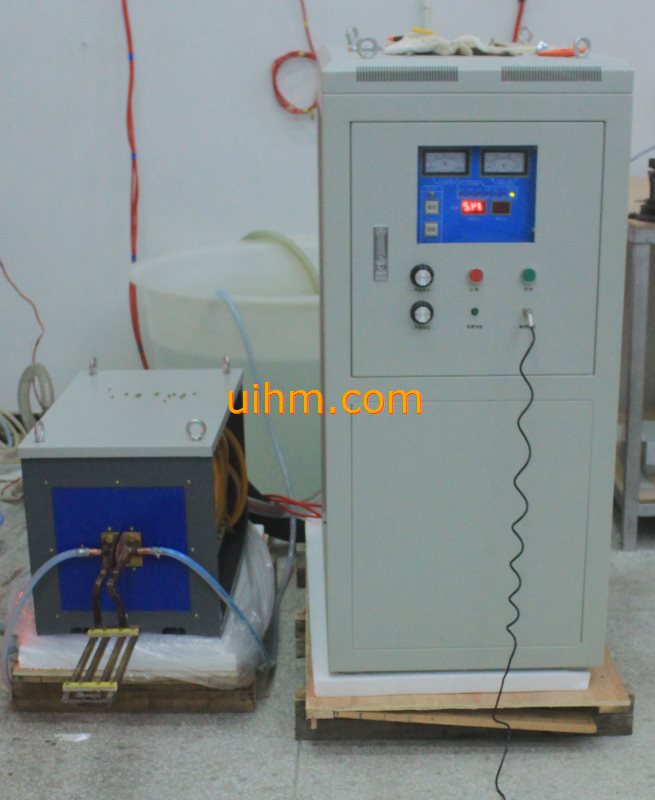 UM-160AB-RF induction heater with quenching induction coil (3) UM-160AB-RF induction heater with quenching induction coil (3)