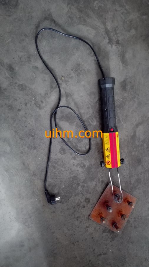 handhel mini induction heater for heating nuts,screws etc_2 handhel mini induction heater for heating nuts,screws etc_2